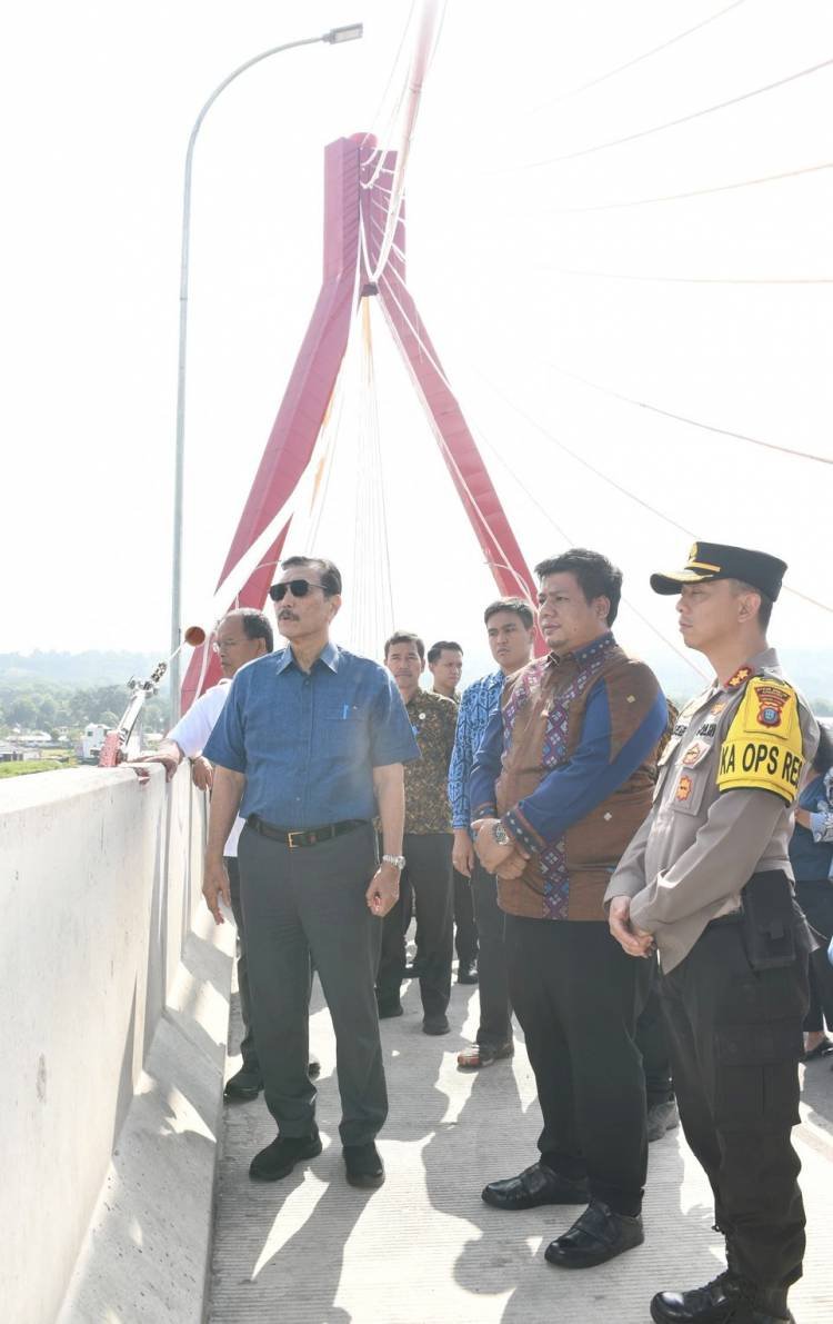 Luhut Pandjaitan Tinjau Lokasi Wisata Favorit, F1 PowerBoat 2025 Dipindahkan ke Samosir