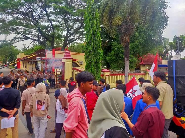Cipayung Plus Demo Polda Sumut, Desak Copot Kapolres Labuhanbatu