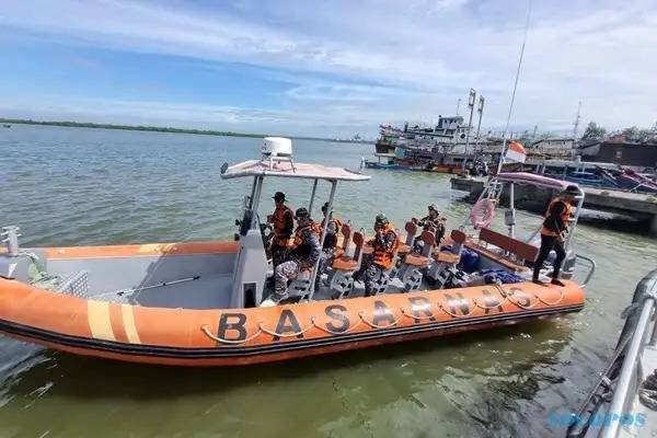 Kapal Nelayan Angkut 10 ABK Hilang Kontak di Samudera Hindia