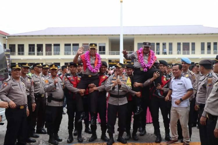 Polres Tanah Karo Lepas 2 Personel Masuki Masa Purna Bakti