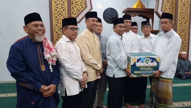 Safari Ramadan di Serbajadi, Darma Wijaya  Minta Warga Tidak Panik dengan Harga Bahan Pokok