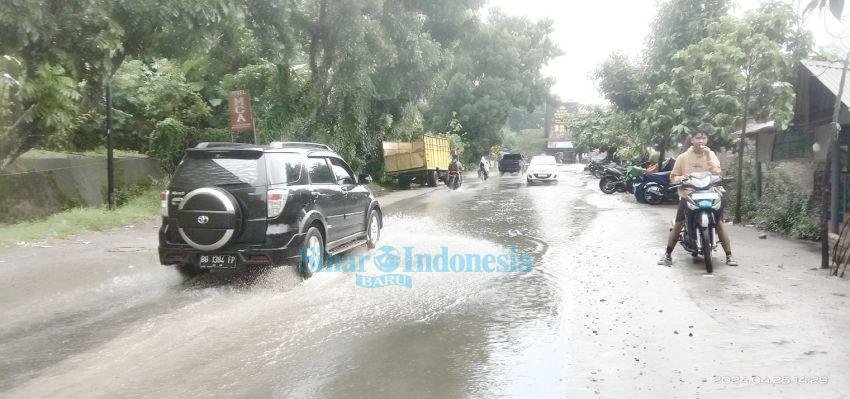 Sejumlah Ruas Jalan Tergenang Air Saat Hujan, Pemkab Simalungun Lanjutkan Pembangunan Drainase