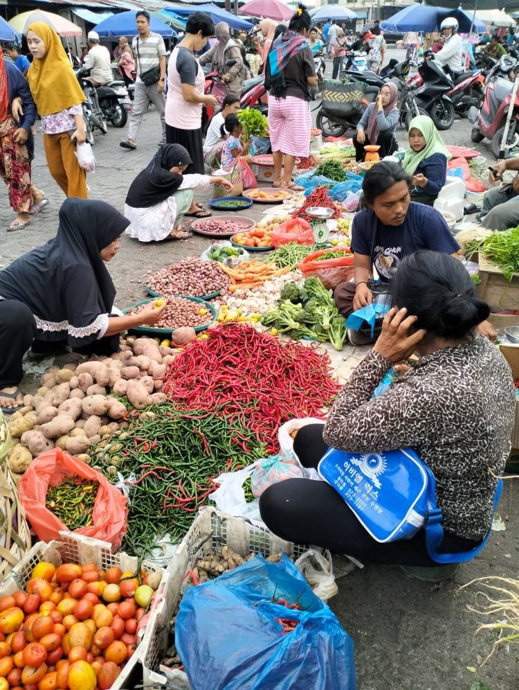 Harga Cabai Merah Turun Lagi Selama Lebaran, Harga Daging Ayam Naik