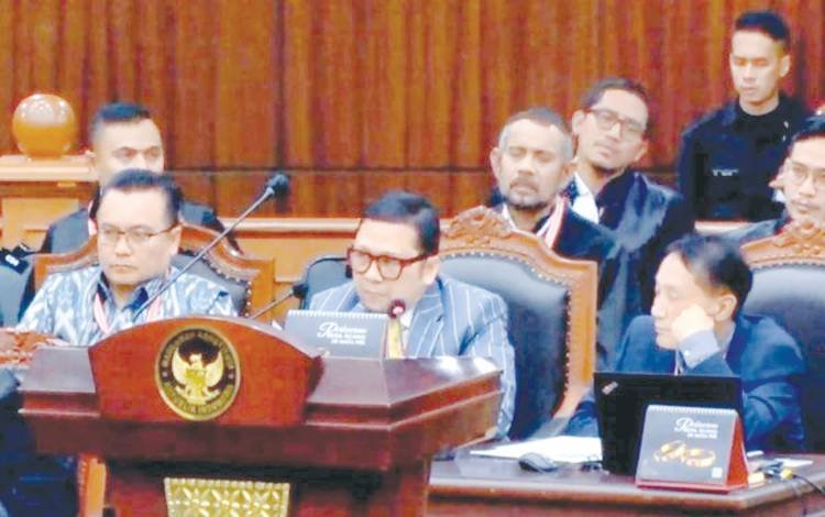 Ketua Komisi II DPR Jamin Tak Ada Arahan Jokowi Agar Pilkada Dihapus