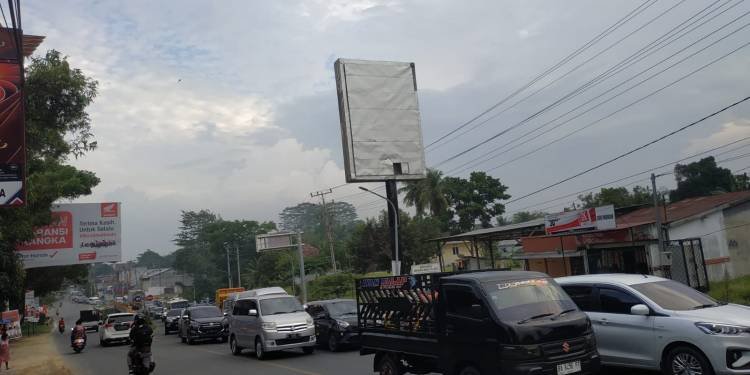 Arus Balik Lebaran, Volume Kendaraan Menuju Tol Sinaksak Padat