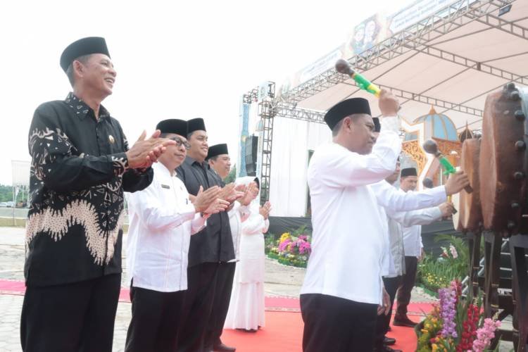 Buka MTQ XX Tingkat Kabupaten Sergai, Bupati : Momentum Meningkatkan Pemahaman Al-Qur'an