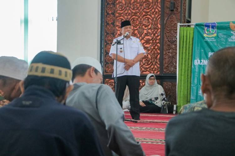 Pj Wali Kota Tebingtinggi Hadiri Penyerahan Zakat Ramadan