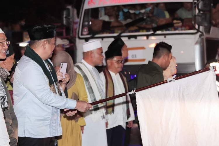 Bupati Dairi dan Forkopimda Lepas Peserta Pawai Malam Takbiran