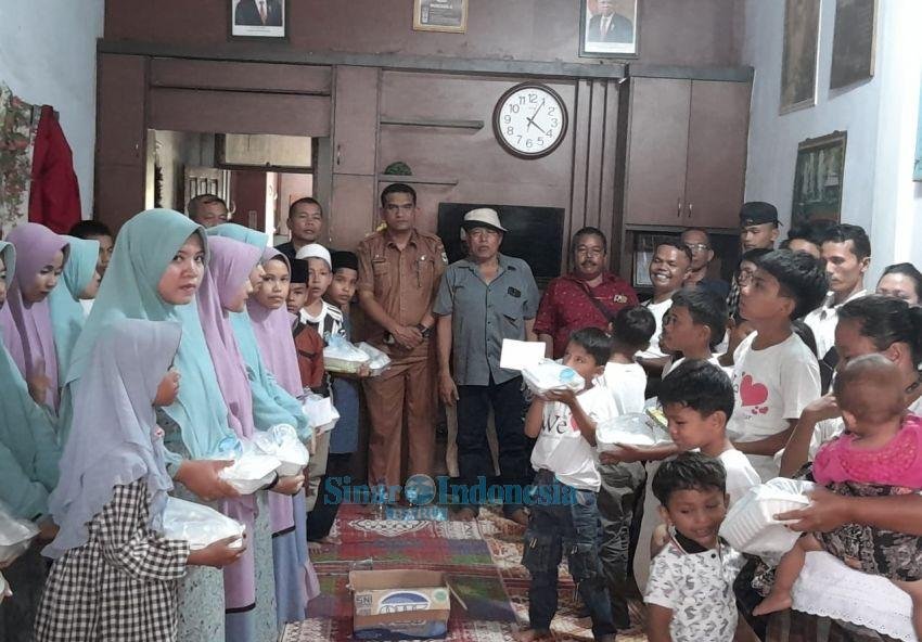 Meriahkan Hari Buruh Internasional, SBSI Pematangsiantar Berbagi Tali Asih