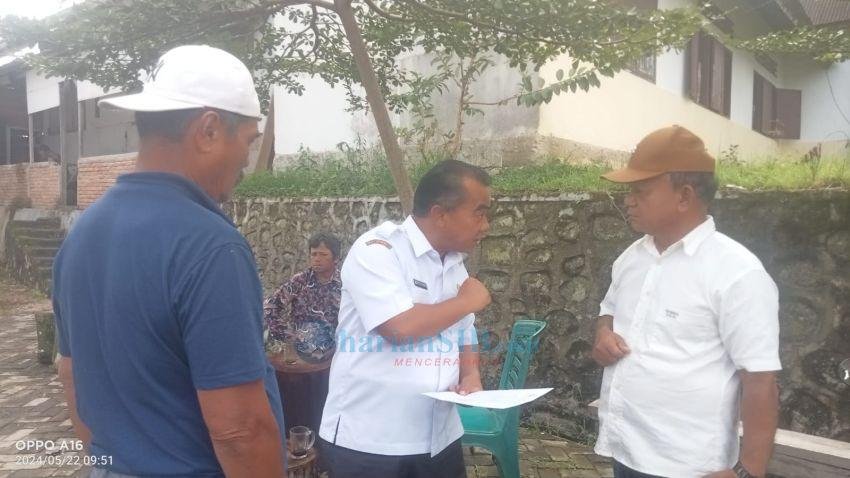 Camat Sumbul Bantu Fasilitasi Pengurusan BPJS Kesehatan untuk Warga Kurang Mampu