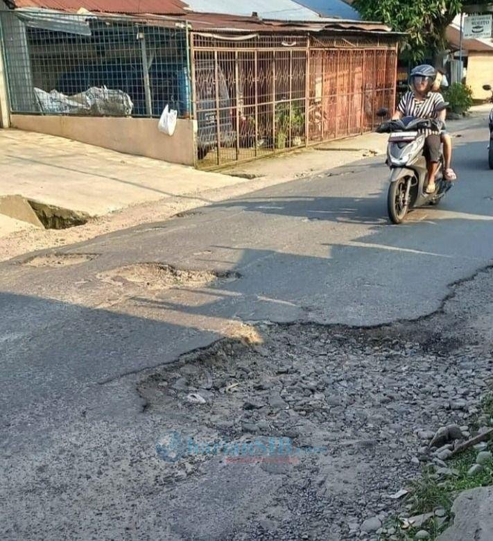 DPRD SU Desak Kadis PU Kota Medan Gerak Cepat Perbaiki Jalan Luku I