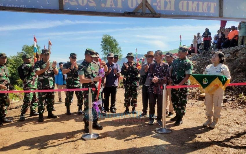 Pangdam I/BB Mayjen Mochamad Hasan Minta Pemkab Tapteng Tingkatkan Pembangunan Jalan