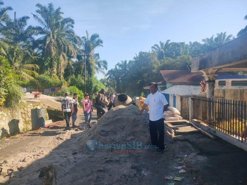 Masyarakat Kecamatan Tanah Jawa 'Marharoan Bolon' Serentak di Setiap Nagori