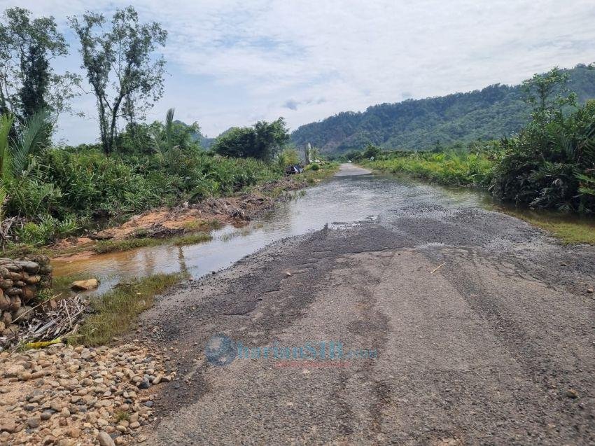 Jalan Provinsi Ruas Tugu Ikan Sibuluan-Aek Horsik Tapteng Diperbaiki Tahun ini