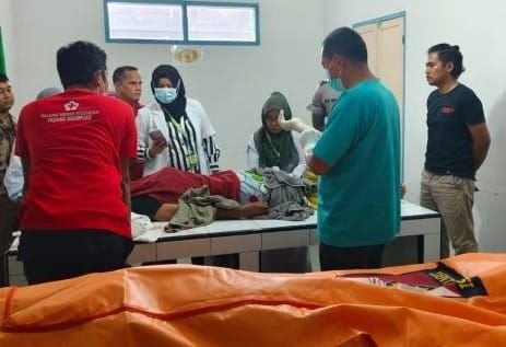 Sepasang Pria dan Wanita Ditemukan Tewas Bersimbah Darah dalam Kamar Rumah di Padangsidimpuan