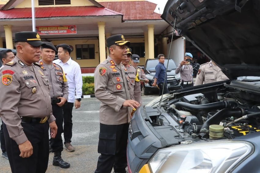 Kapolres Pematangsiantar Cek Fisik dan Administrasi Kendaraan Dinas Polri