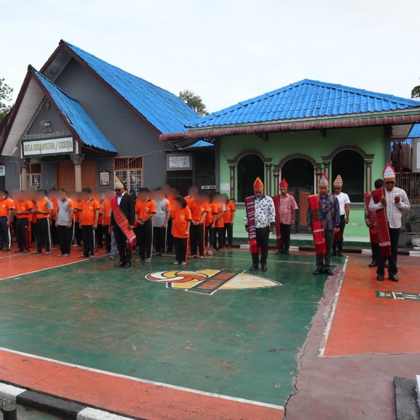 Kenakan Pakaian Adat, Rutan Tarutung Gelar Upacara Peringatan Hari Lahir Pancasila