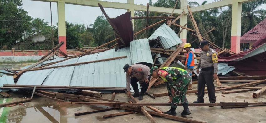 47 Rumah dan 2 Fasilitas Desa di Hutaraja Tinggi Rusak Diterjang Puting Beliung