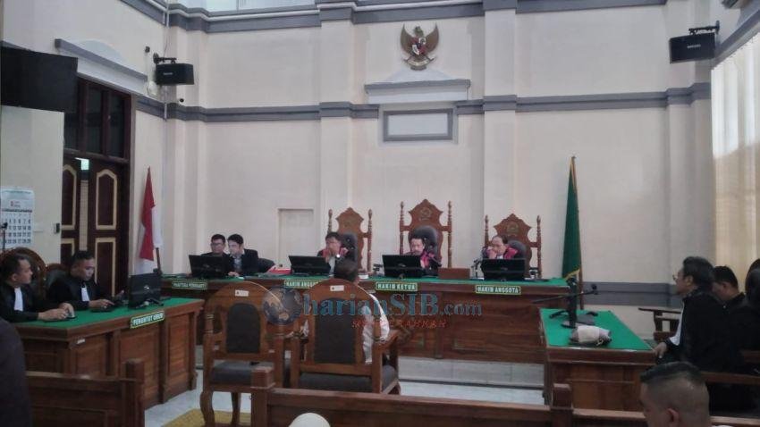 Hakim Tolak Eksepsi Bupati Labuhanbatu Nonaktif, Sidang Kasus Dugaan Suap Rp 4,9 M Dilanjutkan