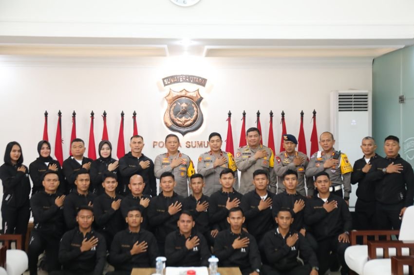 Lepas Tim Karate Bertanding ke Jakarta, Kapolda Sumut: Raih Prestasi dan Bawa Medali !