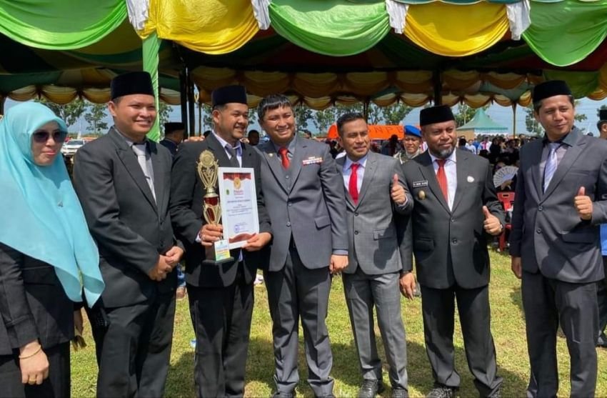 Kualuhleidong Juara Lomba Tertib Adminduk se-Labura