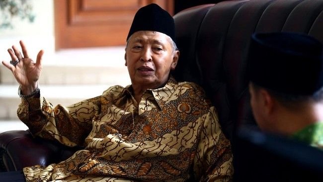 Mantan Wapres Hamzah Haz Wafat, Jokowi akan Melayat ke Rumah Duka