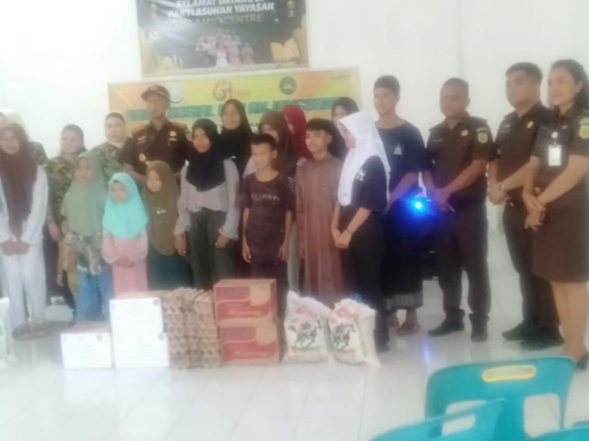 Kajari Simalungun Kunjungi Panti Asuhan Islamic Centre dan PA Zarfat HKI