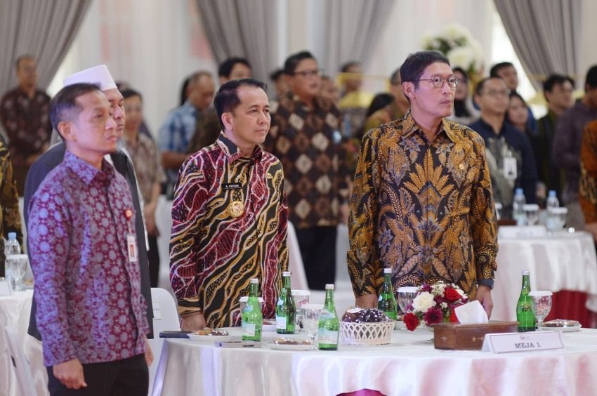 Pj Gubernur Agus Fatoni Ajak OJK Sukseskan PON XXI 2024 dan Program Pembangunan Sumut