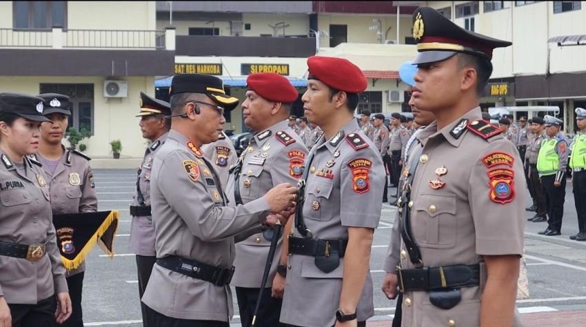 Kapolrestabes Medan Pimpin Upacara Sertijab 2 PJU Polrestabes dan Kapolsek Medan Tuntungan