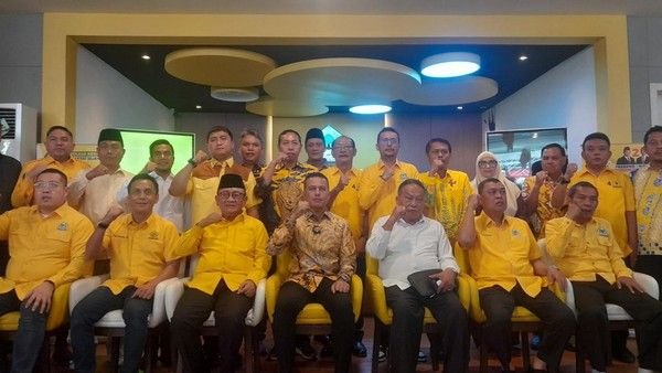 Golkar Sumut Serahkan Surat Rekomendasi kepada 10 Balon Kepala Daerah