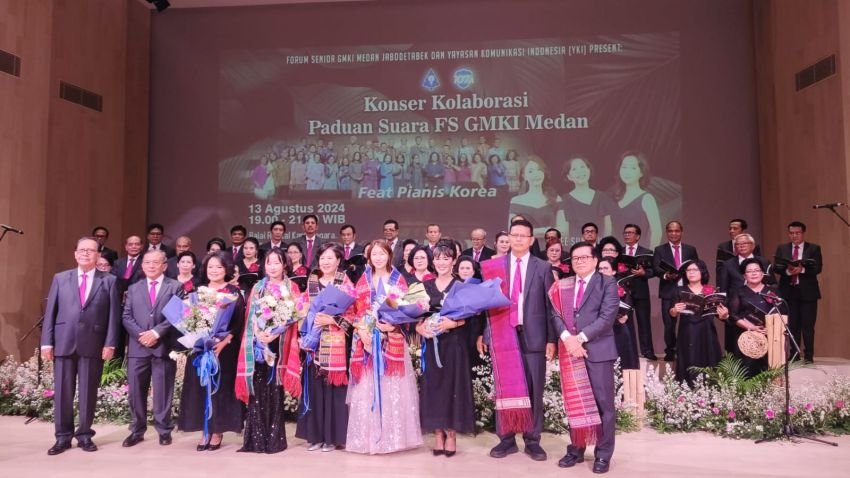 Konser Kolaborasi Paduan Suara FS GMKI Medan feat Tiga Pianis dari Korea Selatan