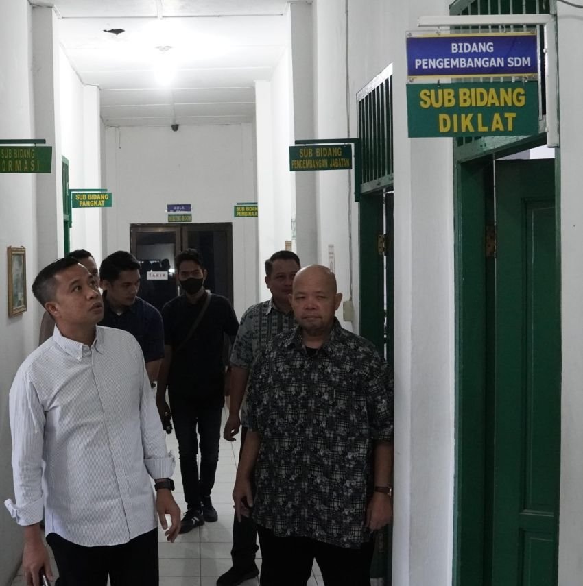 Pj Wali Kota Apresiasi Pegawai Pemko Tebingtinggi Melayani Masyarakat