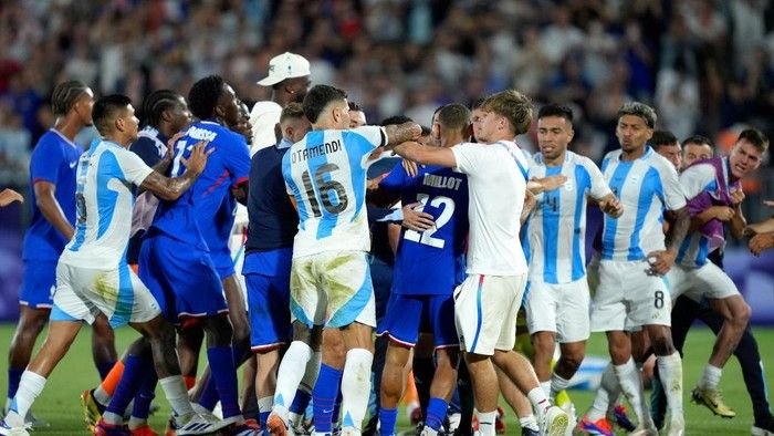 Berakhir Ricuh, Prancis Singkirkan Argentina di Perempat Final