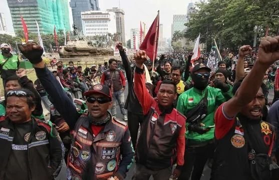 Aksi Unjuk Rasa Ojol dan Kurir di Jakpus, 1.784 Personel Gabungan Diturunkan