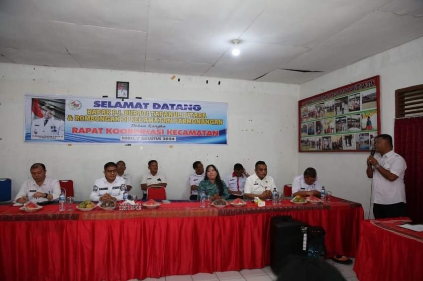 ASN di Kecamatan Parmonangan Didorong Terapkan Senyum dan Sapa