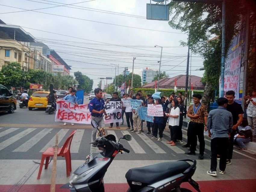 Kritik Kinerja Walikota Medan, GMKI Gelar Aksi Demo di Simpang Iskandar Muda