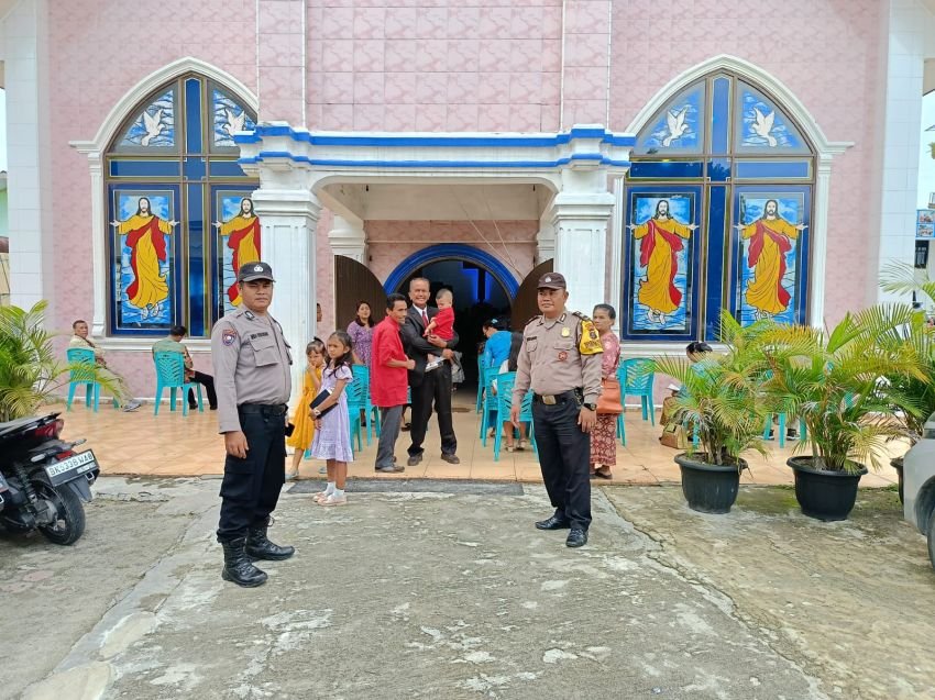 Polres Pematangsiantar Lakukan Pengamanan di Gereja