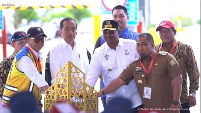 Kunker ke Aceh, Jokowi Resmikan Tol dan Hadiri PON XXI