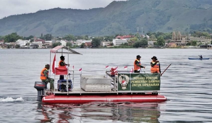 Pemkab Simalungun Terima Hibah 1 Unit Kapal Ponton dari KSAD TNI AD