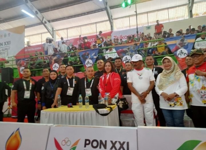 Trimedya Panjaitan Buka Pertandingan Gulat PON XXI di GOR Rambung Binjai