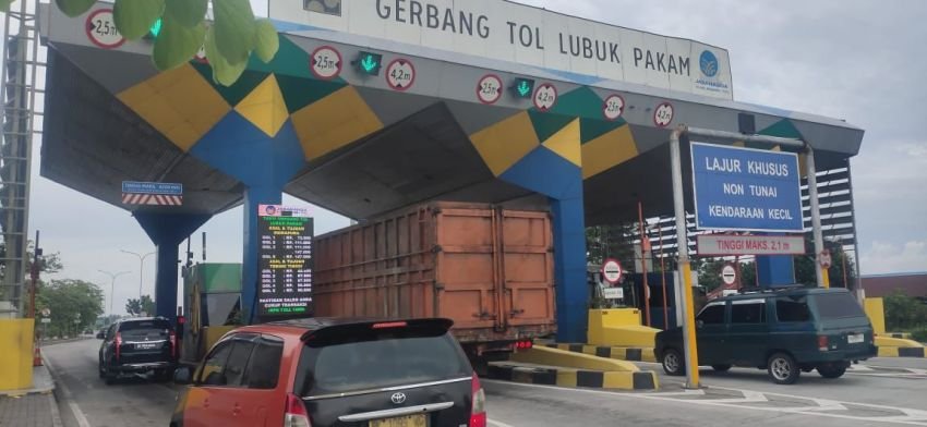 Meningkat Volume Lalin Dua Ruas Tol Medan-Kualanamu-Tebing Tinggi dan Balikpapan-Samarinda