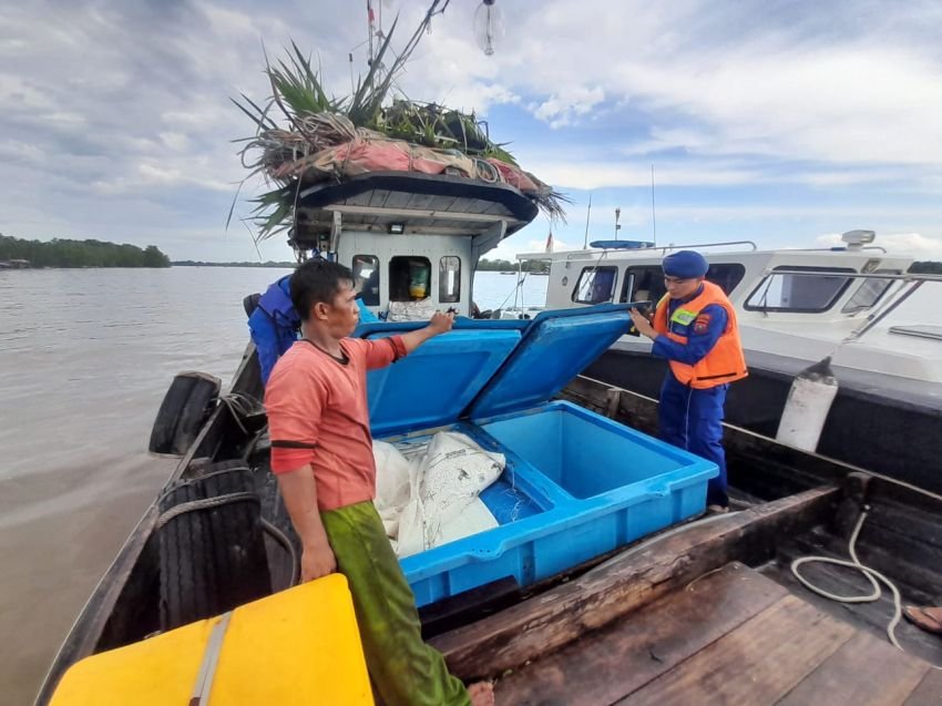 Sat Polairud Polres Tanjungbalai Kejar Kapal Mencurigakan saat Patroli