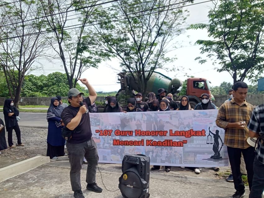 Guru Honorer Langkat Demo PTUN Medan Minta Hakim Tegakan Keadilan Perkara Seleksi PPPK