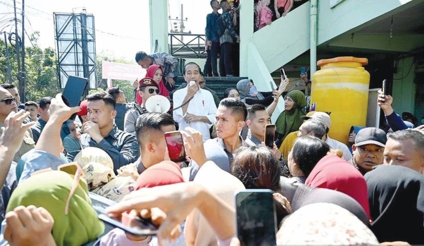 Jokowi Minta Maaf, Pamit ke Warga