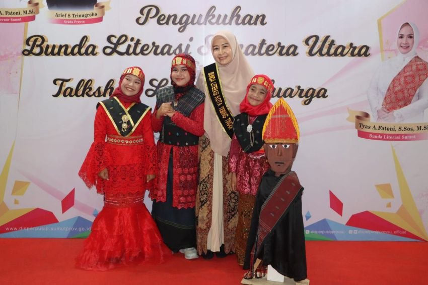 Pj Ketua TP PKK Tebingtinggi Hadiri Pengukuhan Bunda Literasi Sumut