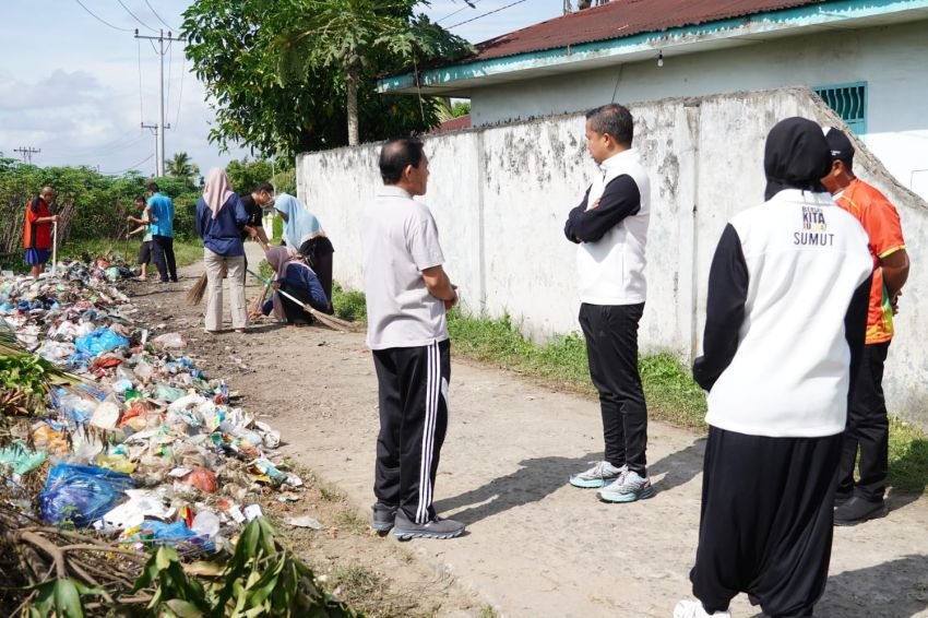 Pj Wali Kota Tebingtinggi Tinjau Tumpukan Sampah di Kelurahan Damar Sari