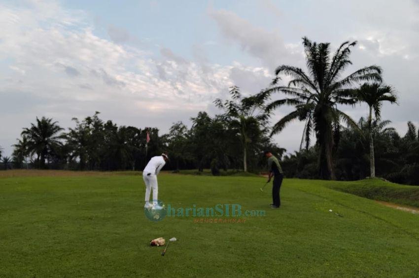 Akhir Pekan, Lapangan Golf Pabatu Ramai Dikunjungi Pegolf
