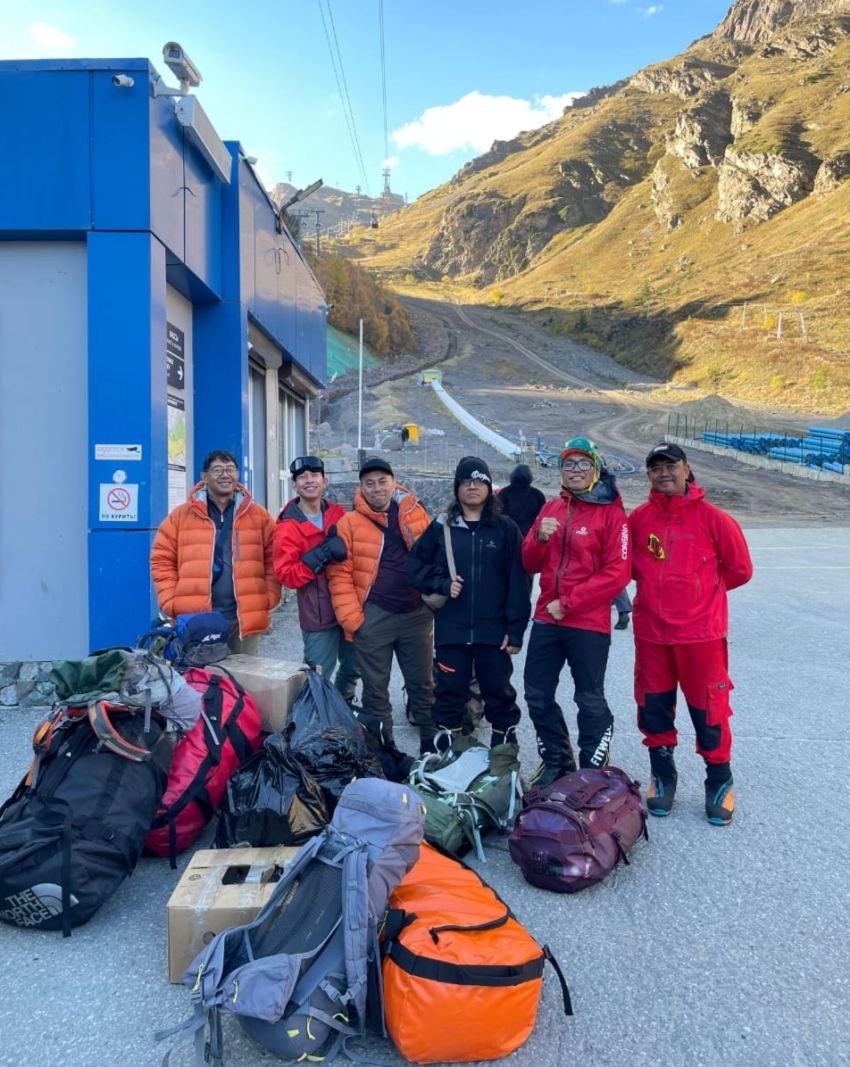 Tim Ekspedisi Elbrus-Rusia Pulang ke Indonesia