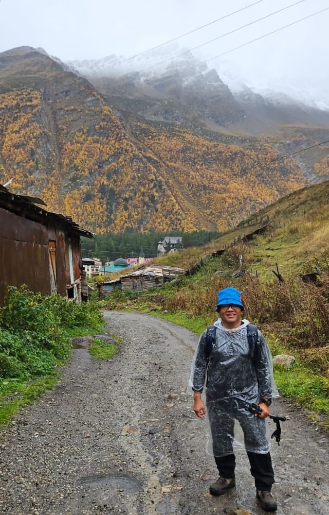 Erdy Damanik Tunda Pendakian ke Puncak Gunung Elbrus-Rusia Gegara Hujan Lebat Disertai Petir