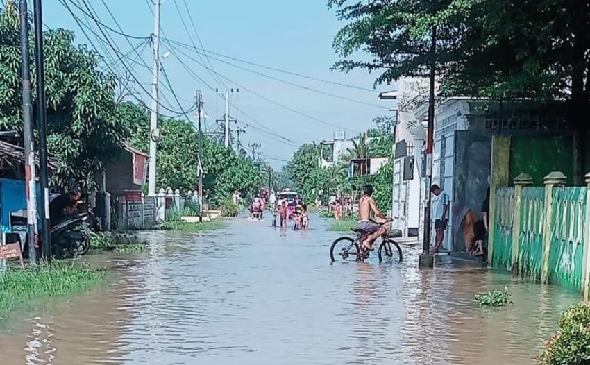 Benteng Sungai Jebol di Batangkuis, Seratusan Rumah Terendam Banjir